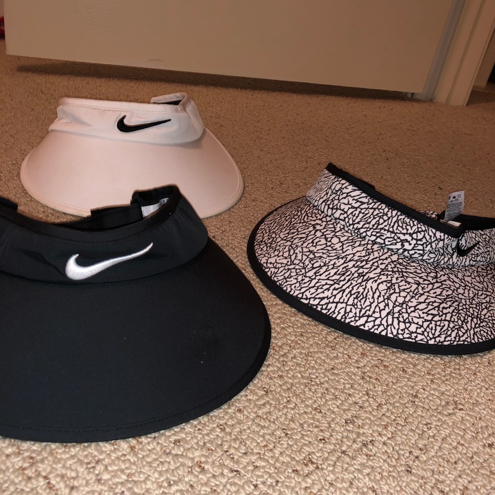 BUNDLE!! Women’s golf visors